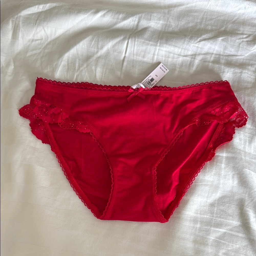 NWT Victoria’s Secret Stretch Cotton Lace Trim Bikini Panty